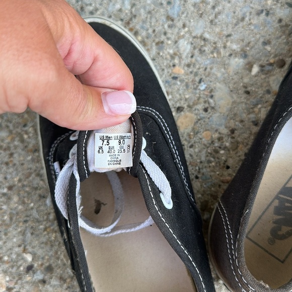 Black vans sneakers women’s size 9 - Picture 6 of 6